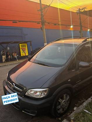 CHEVROLET ZAFIRA 2.0 MPFI ELEGANCE 8V FLEX 4P MANUAL CHEVROLET ZAFIRA 2.0 MPFI ELEGANCE 8V FLEX 4P MANUAL